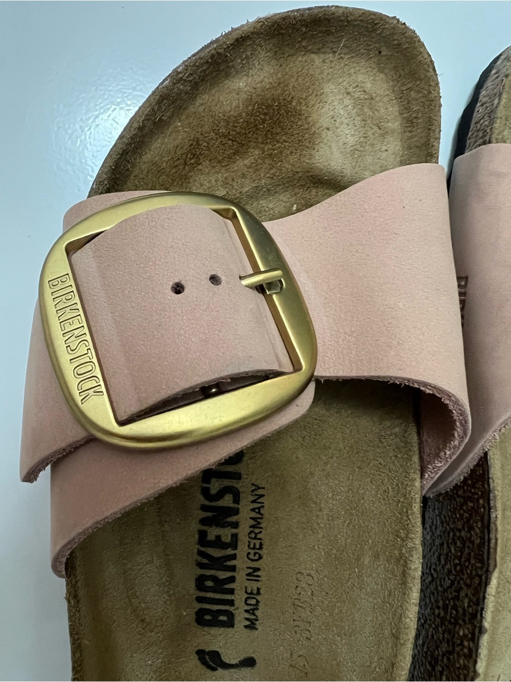 Birkenstock Women's Blush Single Strap Sandals with Gold Buckles - Picture 4 of 11